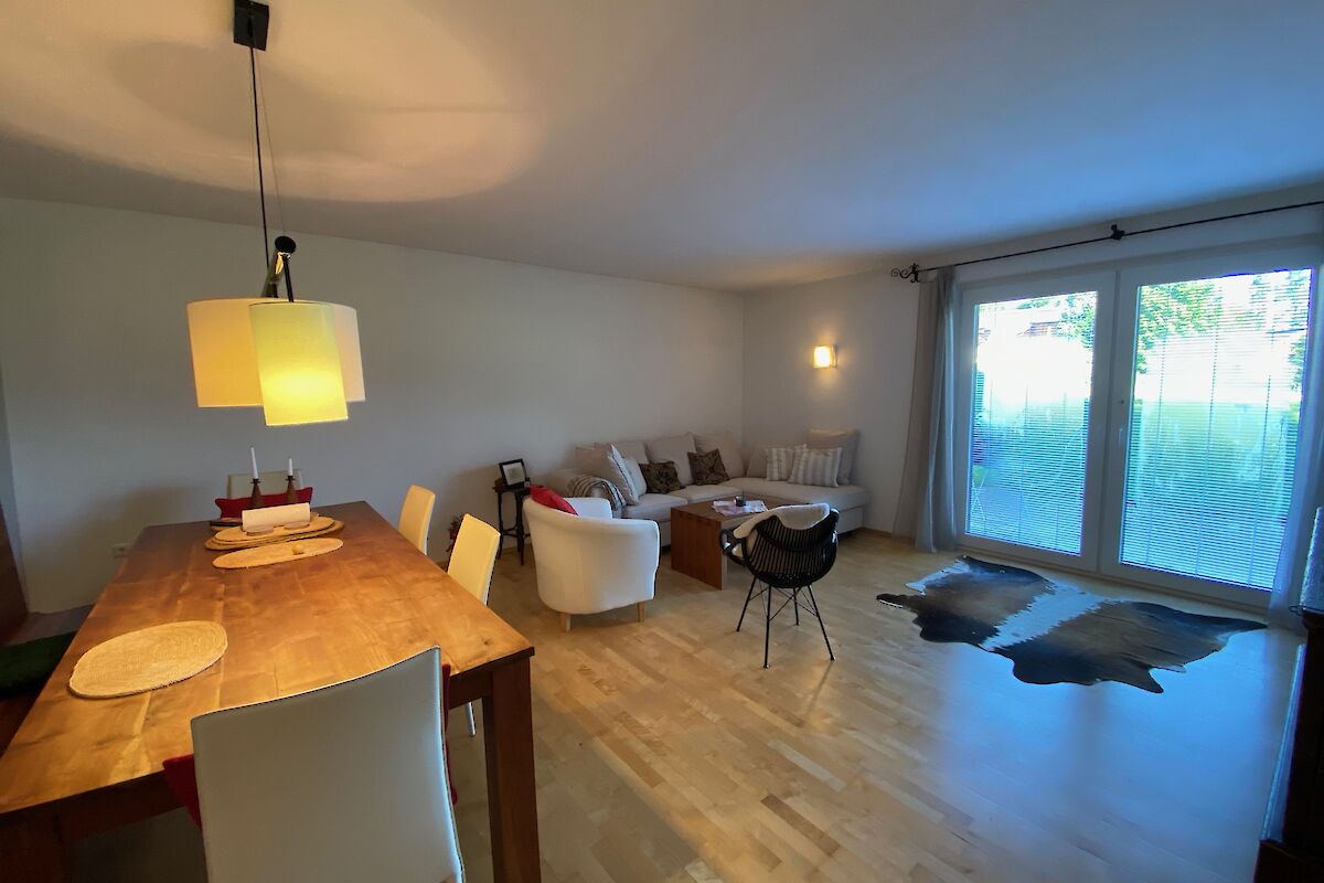 Ground floor apartment with terrace in a quiet location on Lebenberg