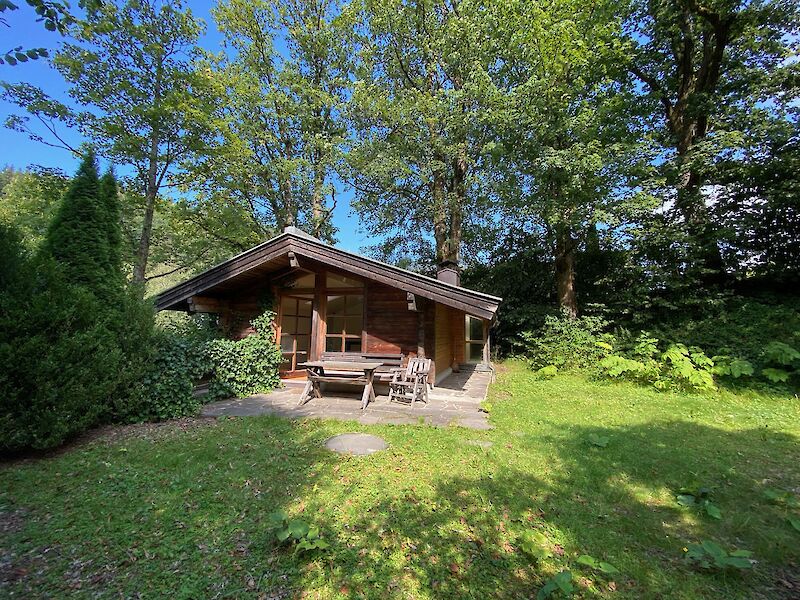 Log cabin in a very nice location - close to town