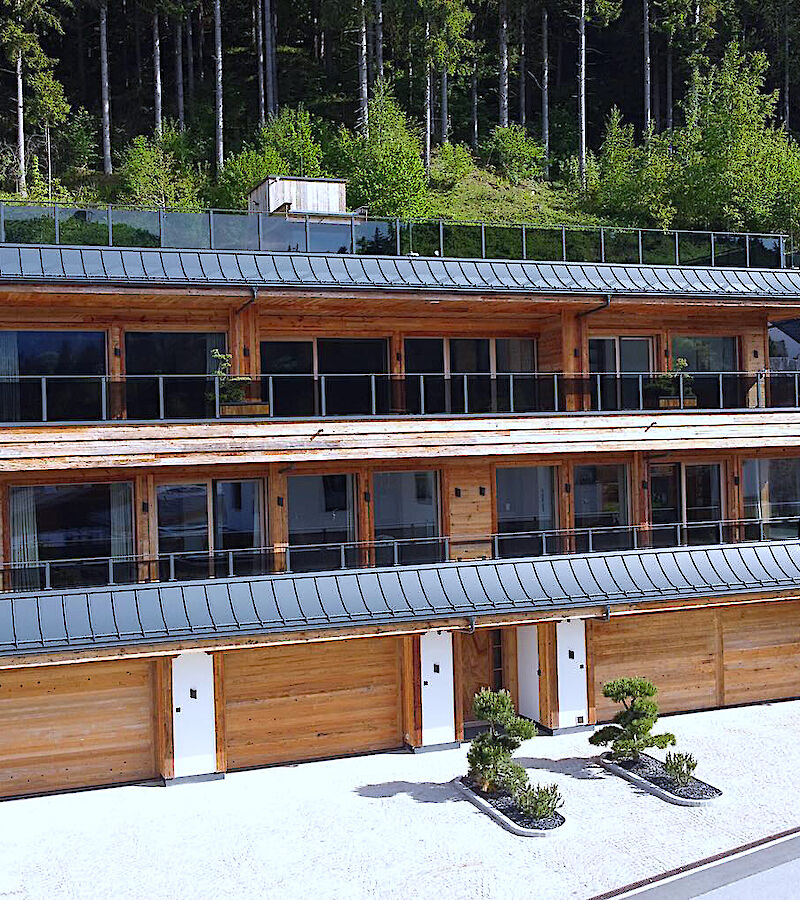 Luxurious apartments in a three-family house with pool in the Kitzb