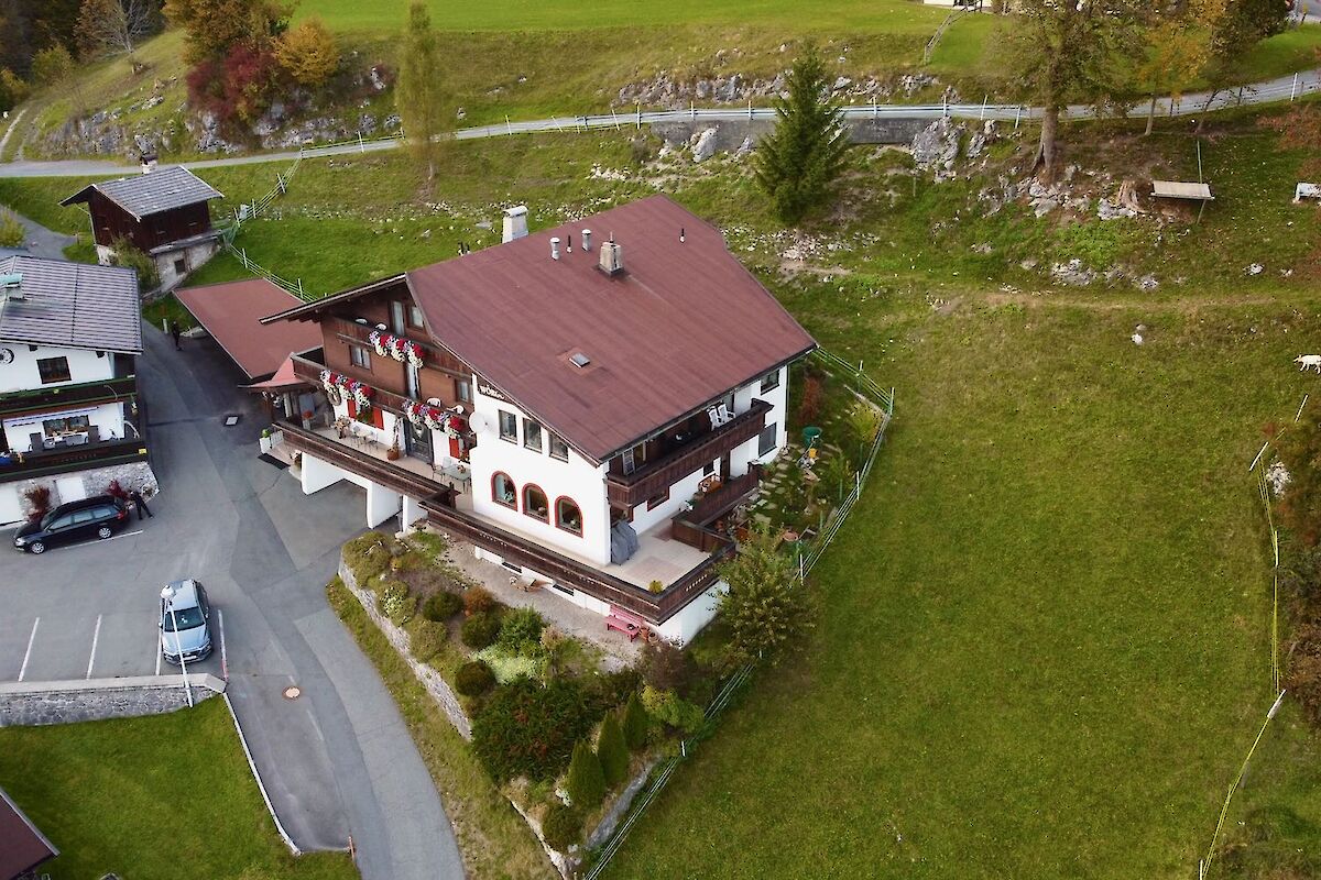 INVESTMENT PROPERTY Guest house rented all year round, for sale