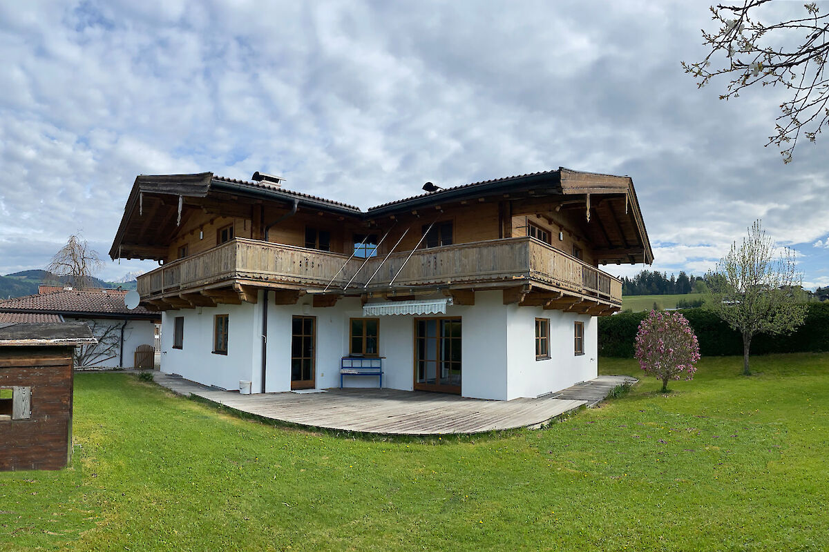 Detached house with separate apartment in Reith near Kitzb