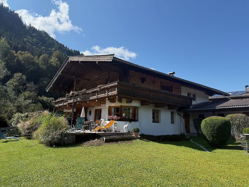Investment property - Maisonette apartment with leisure residence