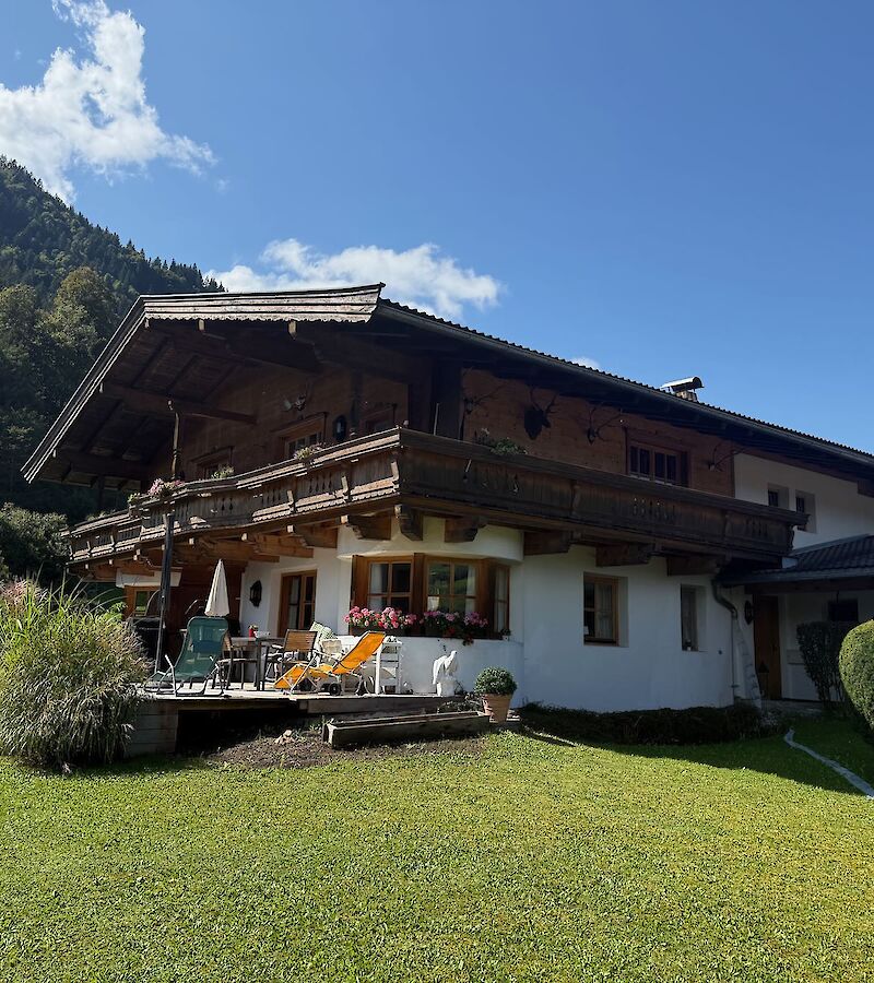 Investment property - Maisonette apartment with leisure residence