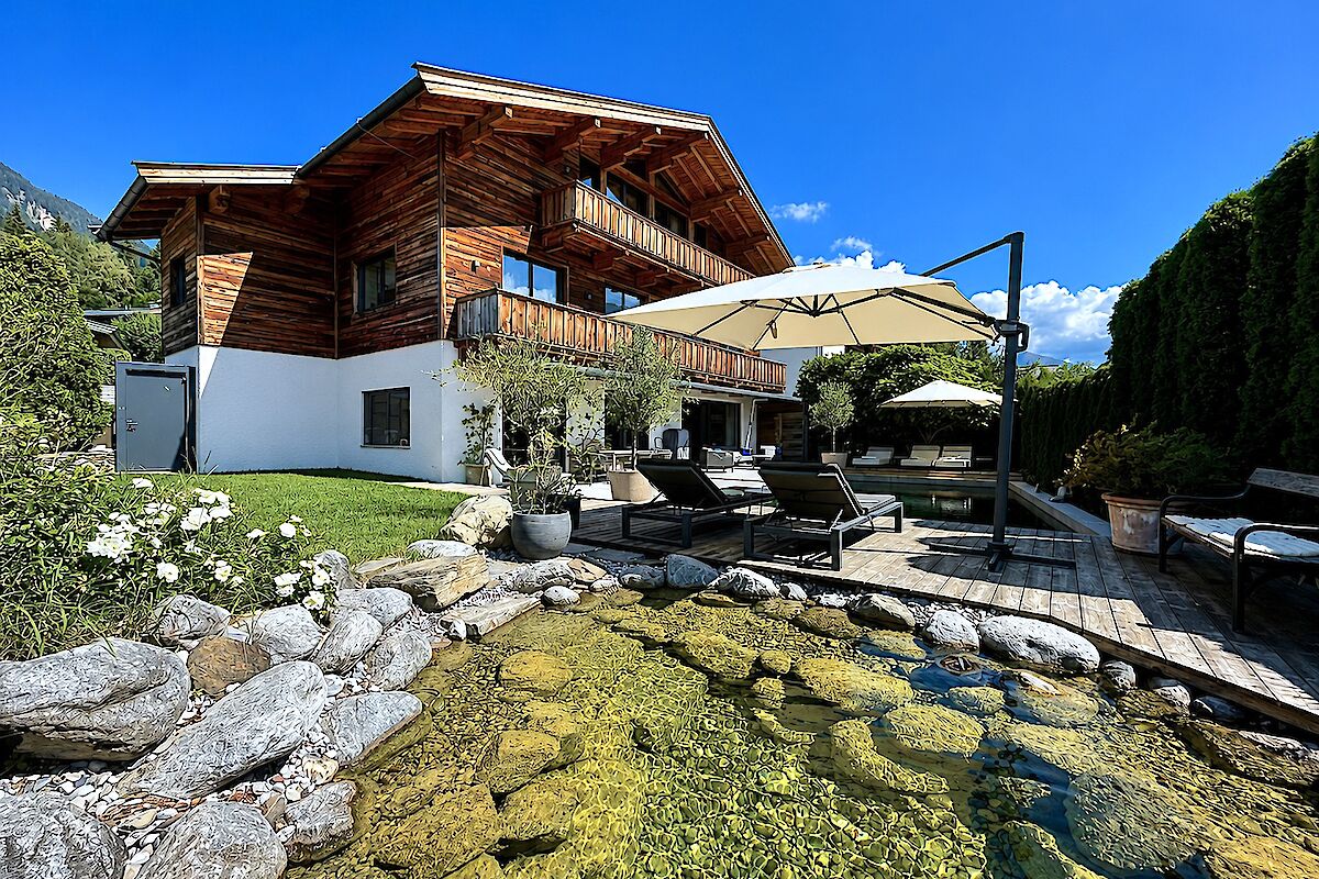 Luxury villa with pool on the sunny side of Kitzb