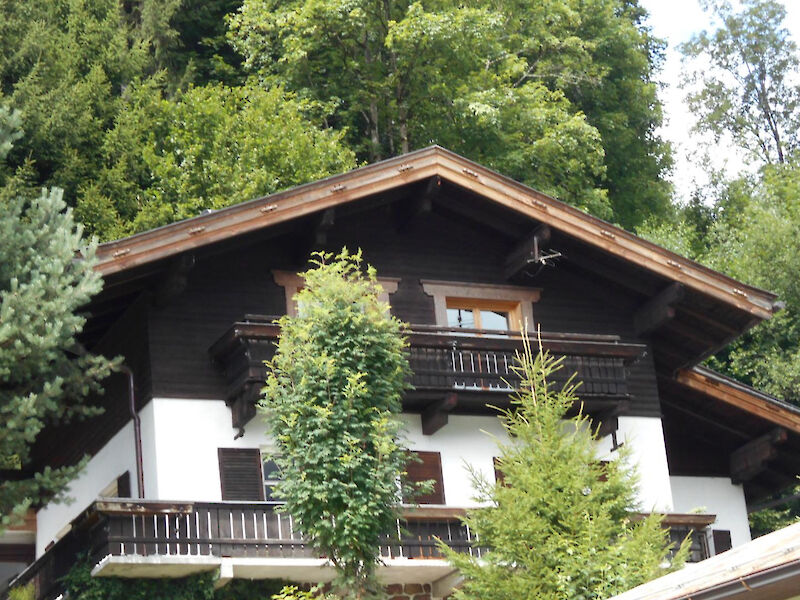Detached house with panoramic views in a central location in Kitzb