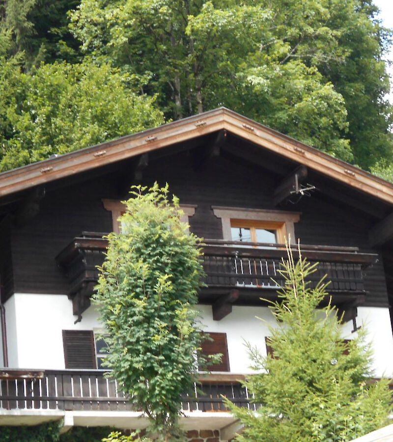 Detached house with panoramic views in a central location in Kitzb