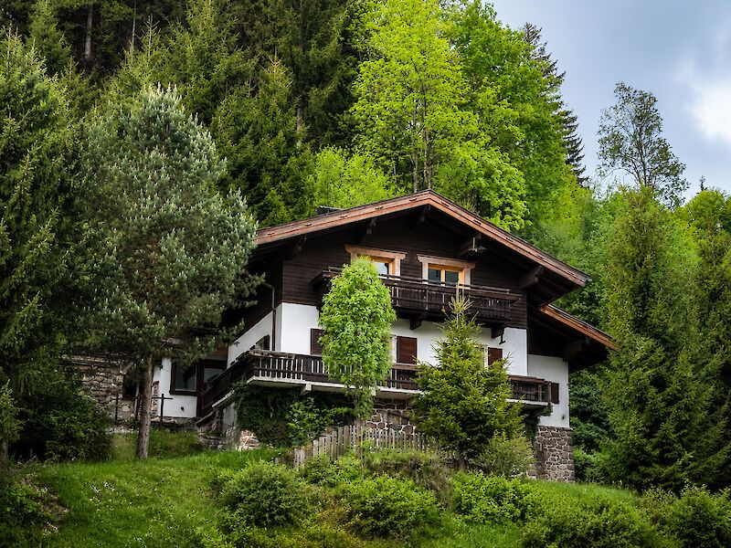 Detached house with panoramic views in a central location in Kitzb